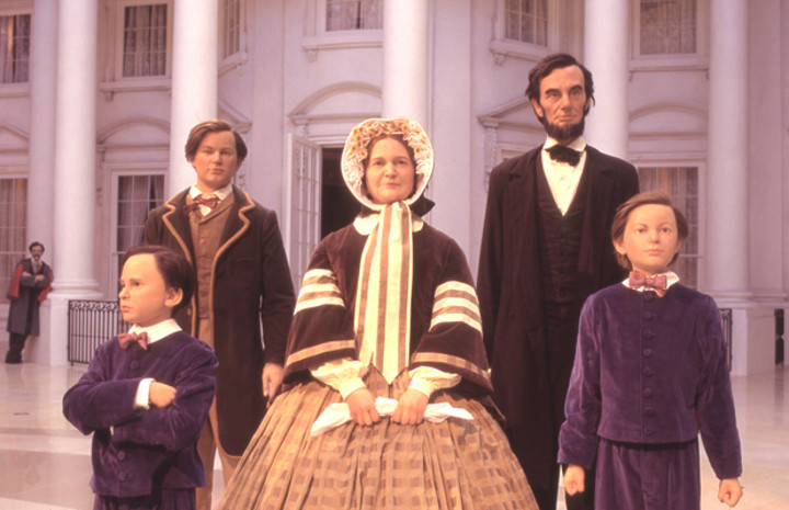 Sehenswürdigkeiten in der USA - Lincoln family in the Abraham Lincoln Museum in Springfield, Illinois.