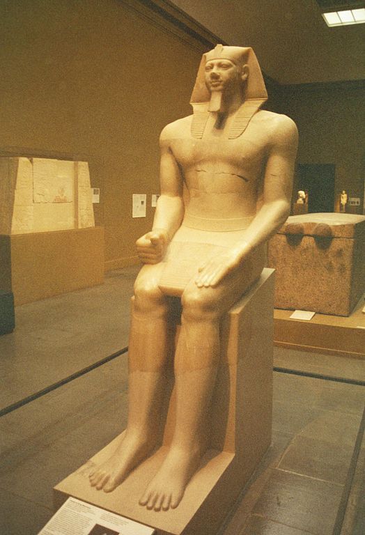 Sehenswürdigkeiten in der USA - Colossal statue of Menkaura.