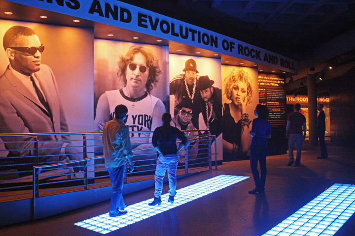 Sehenswürdigkeiten in der USA - Rock and Roll Hall of Fame and Museum in Cleveland.