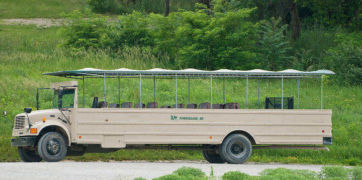 Sehenswürdigkeiten in der USA - The wilds safari bus