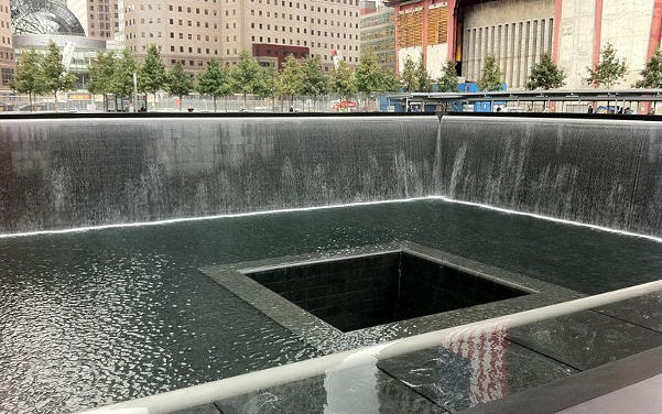 Ground Zero Memorial - World Trade Center Museum in New York - Sehenswürdigkeiten USA